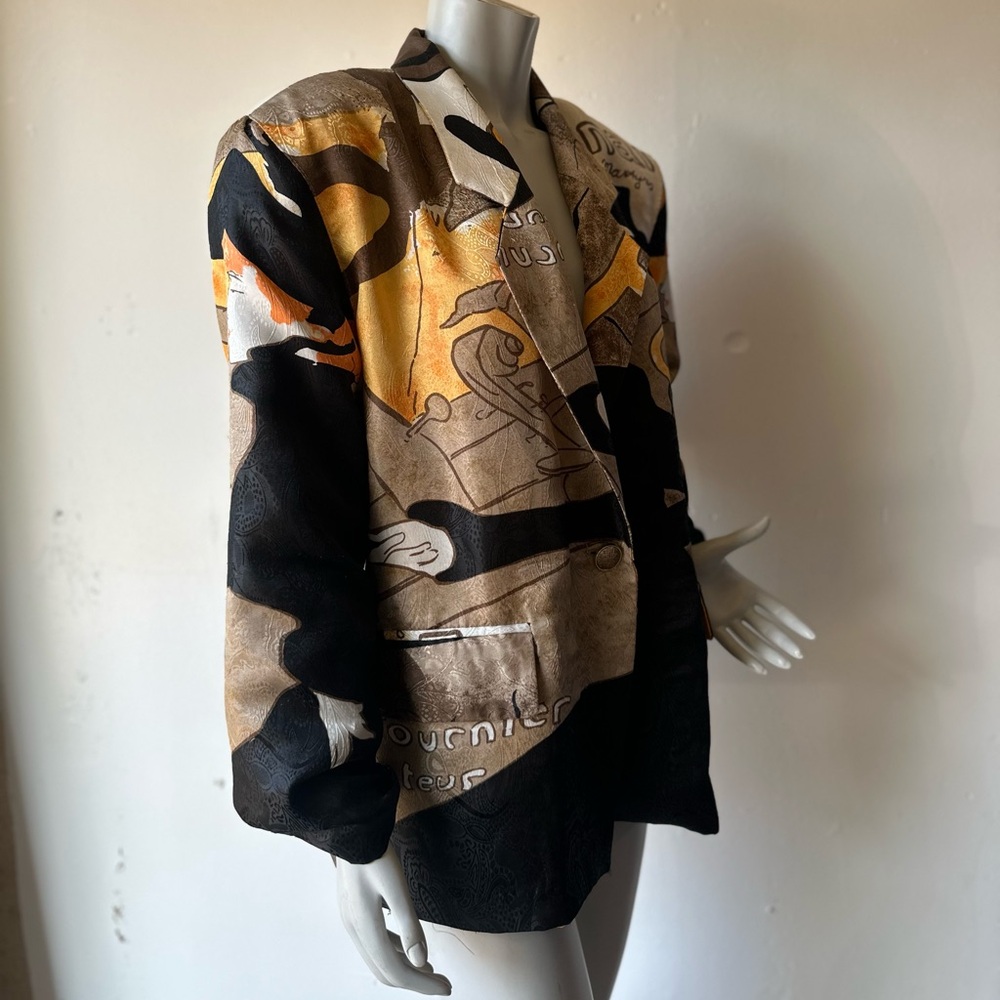 Abstract-Print Oversized Blazer in Black and Tan - Picture 4 of 7